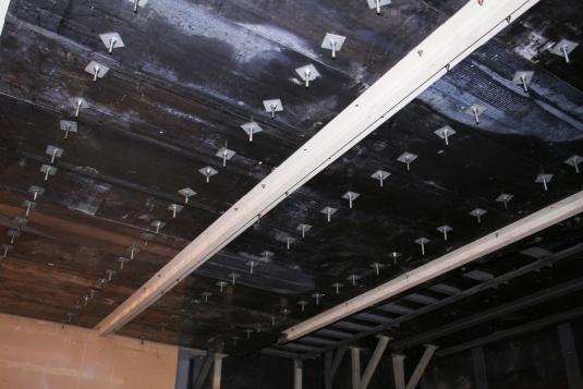 Lead ceiling without structure.