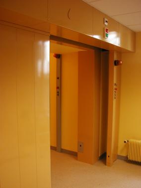 SUISSE - Porte coulissante. SUISSE - Porte coulissante.