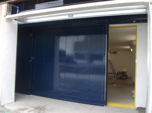 Manoir Industries - Francia - Puerta blindada para búnker de radiografía de soldadura.